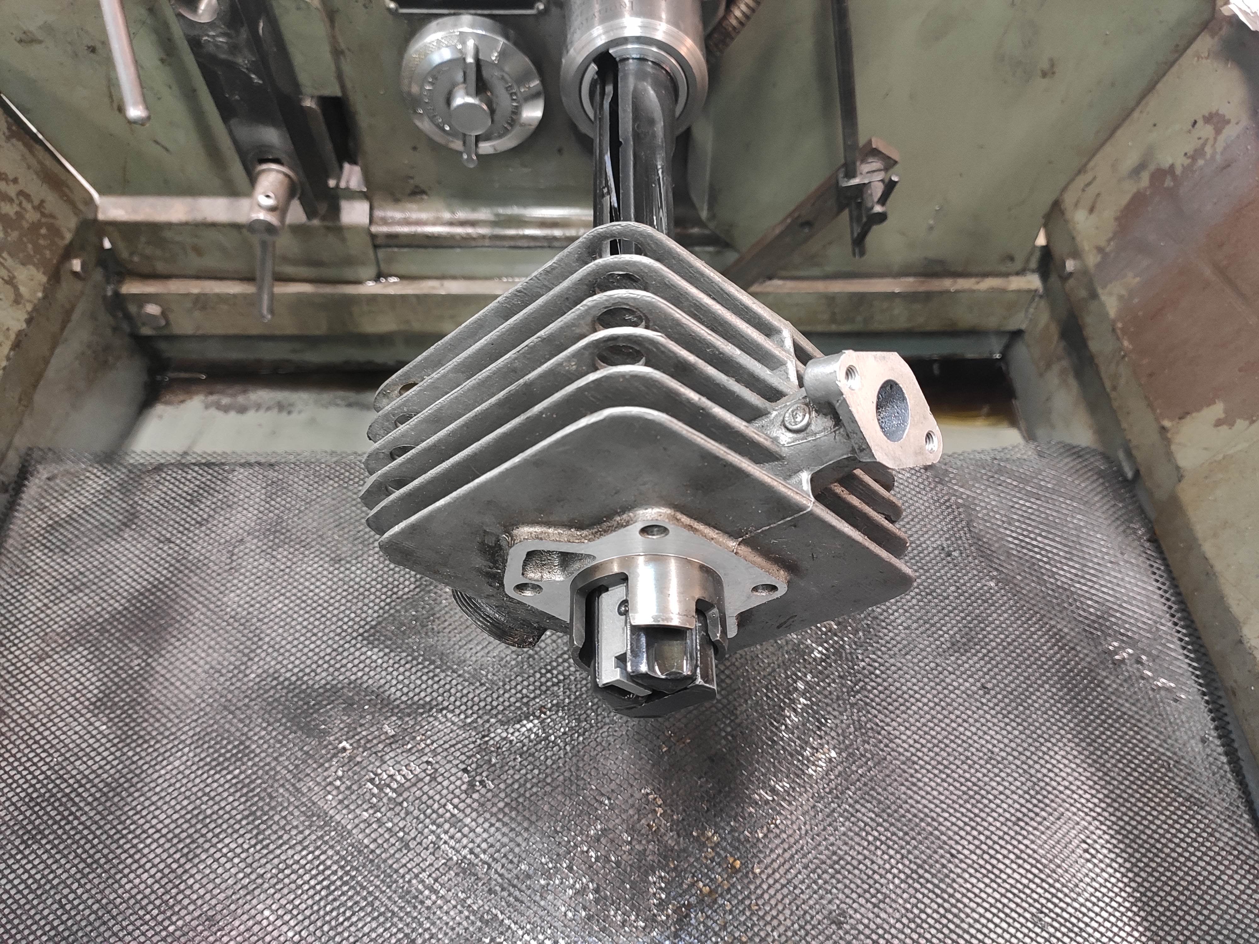 Zylinder mit Beschichtung / Nikasil honen 38-54mm – AdlerTech