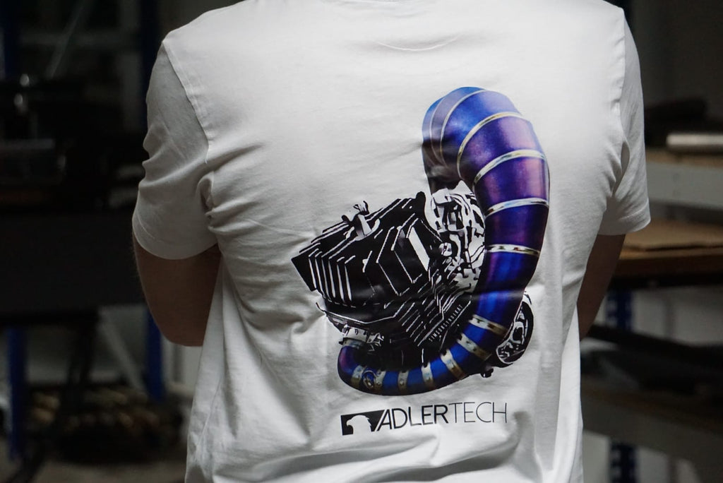 T-Shirt AdlerTech weiß Titan-Auspuff